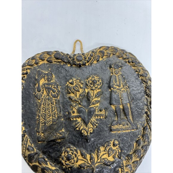 Vintage Blackened Beeswax Heart 19th Century Courting Man & Woman Roses Shell - Picture 6 of 9